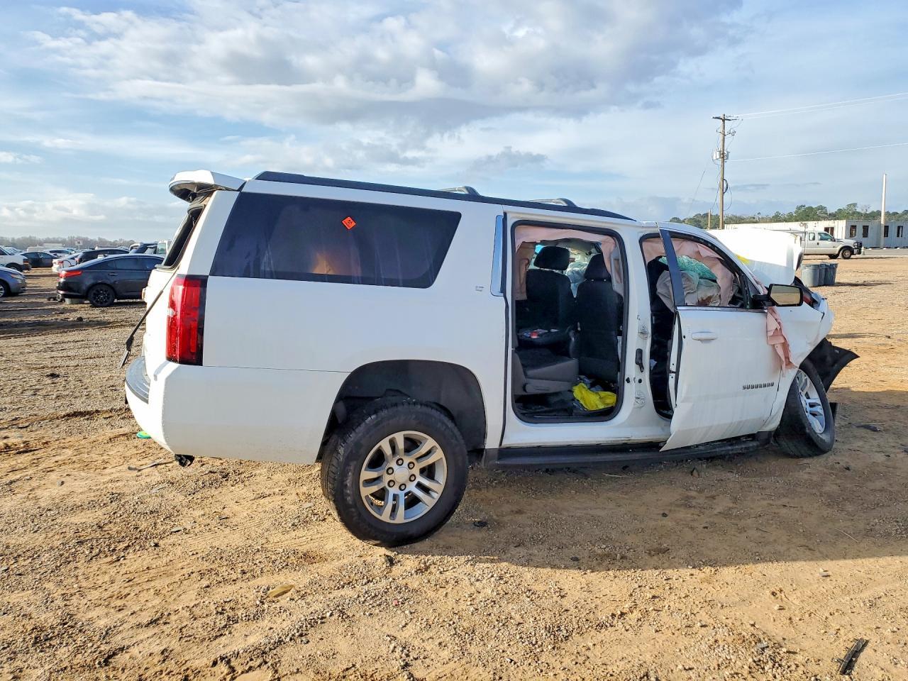 2019 Chevrolet Suburban C1500 Lt - zdjęcie 3