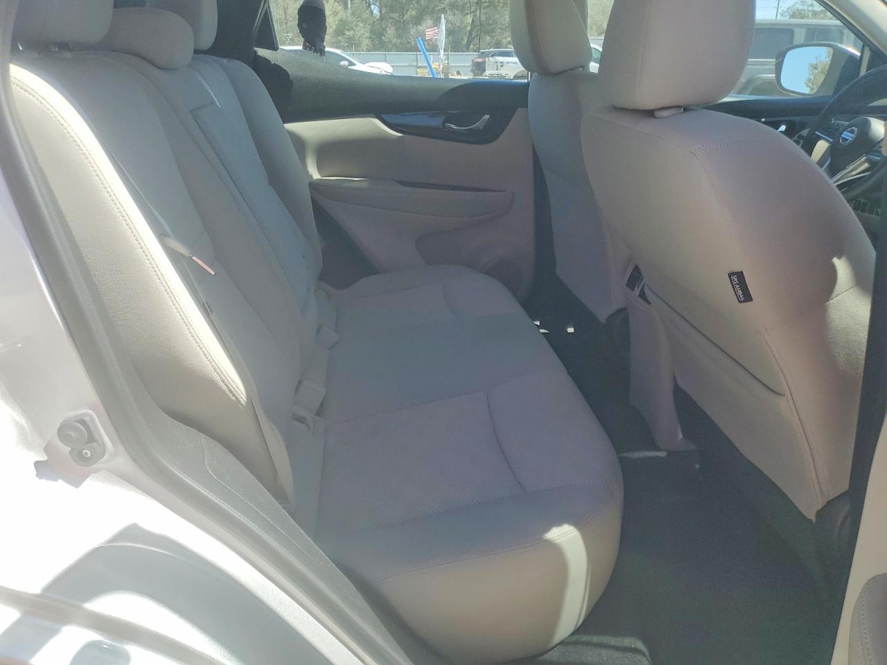 2018 Nissan Rogue Sport Sv - zdjęcie 11