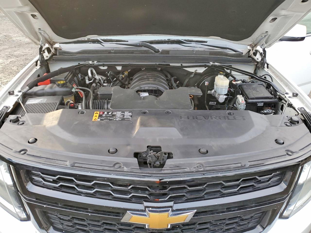 2020 Chevrolet Suburban K1500 Lt - zdjęcie 12