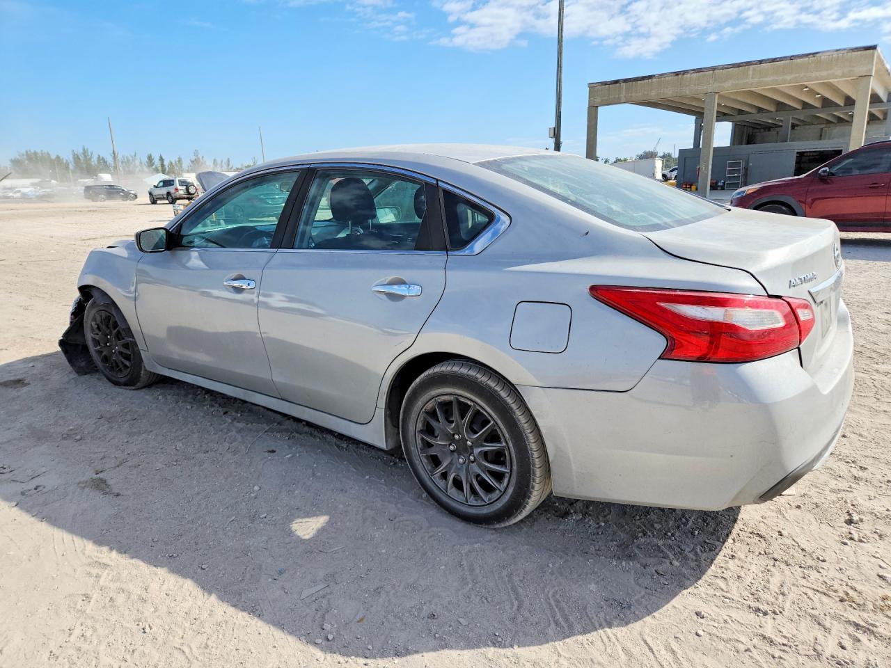 2017 Nissan Altima 2.5 S - zdjęcie 2