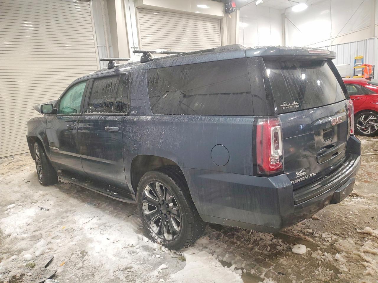 2019 GMC Yukon Xl K1500 Slt - zdjęcie 2