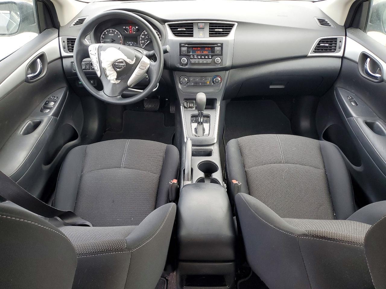 2016 Nissan Sentra S - zdjęcie 8