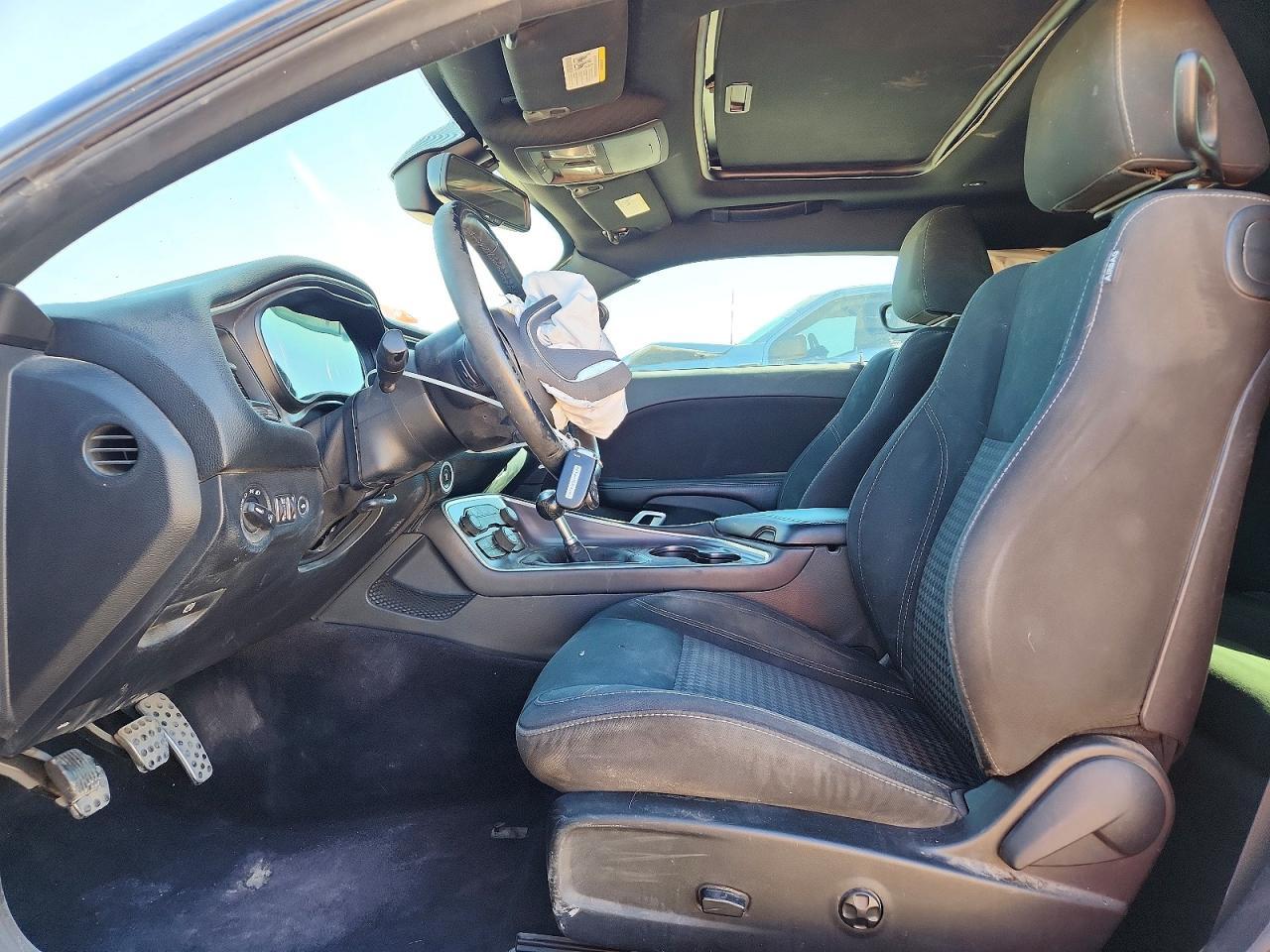 2016 Dodge Challenger R/T - zdjęcie 7