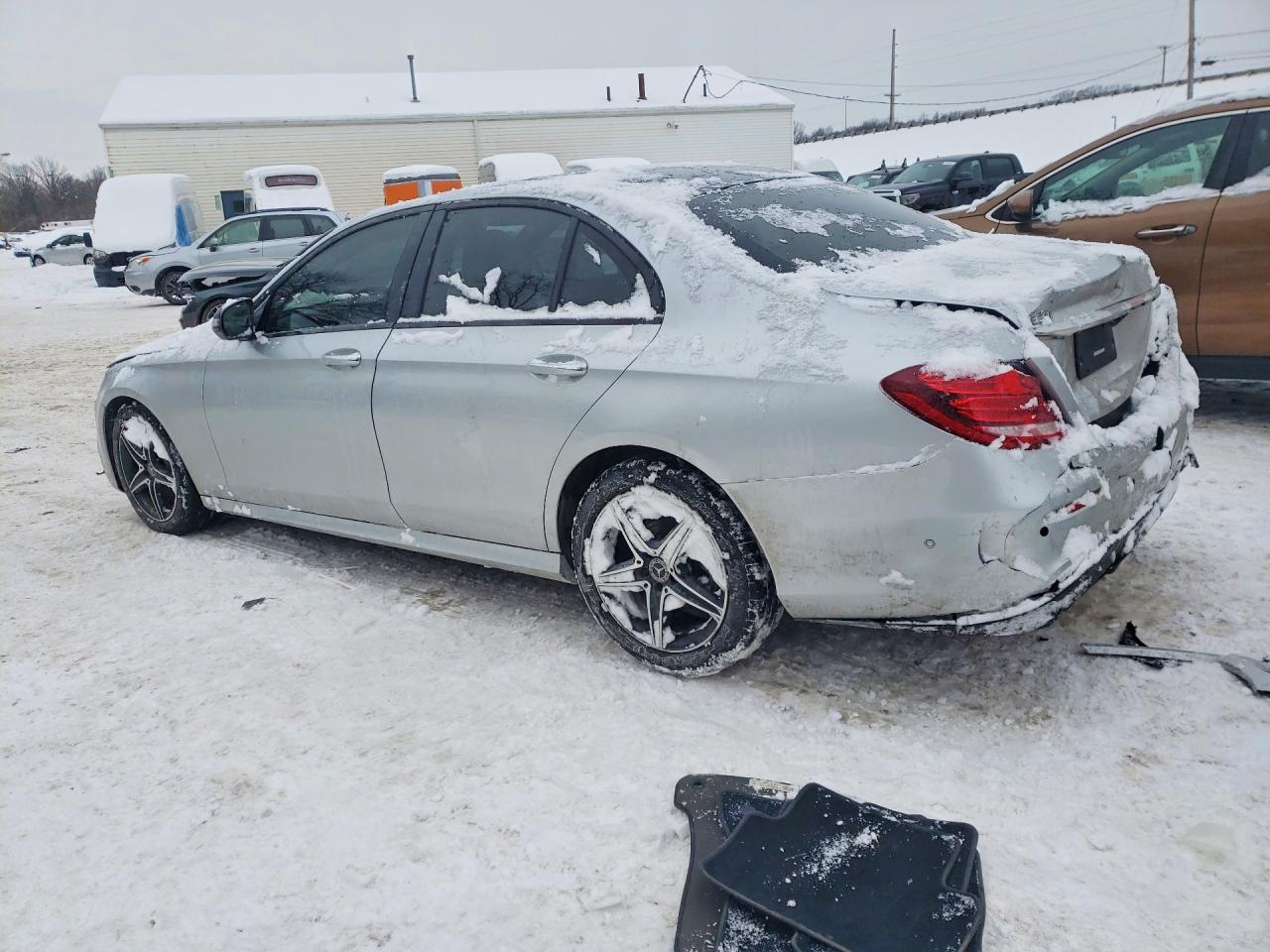 2019 Mercedes-Benz E 300 4Matic - zdjęcie 2