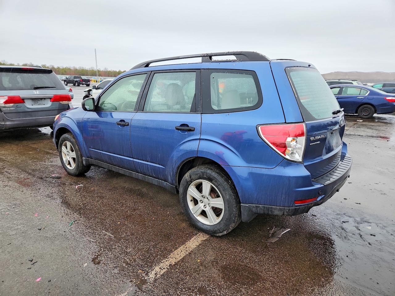 2013 Subaru Forester - zdjęcie 2