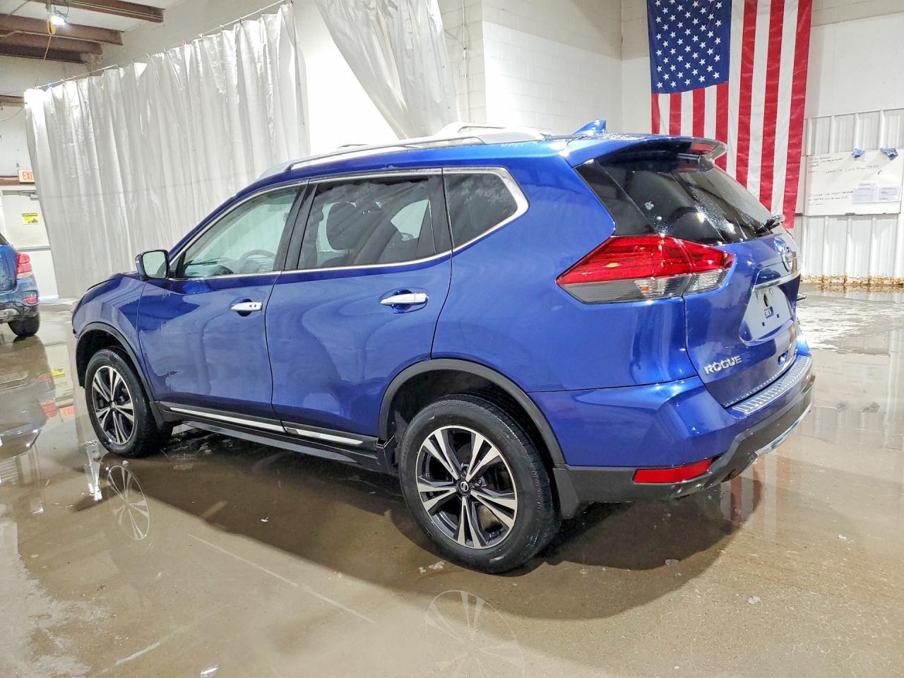 2017 Nissan Rogue S - zdjęcie 2