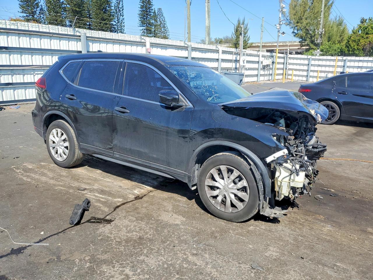 2018 Nissan Rogue S - zdjęcie 4