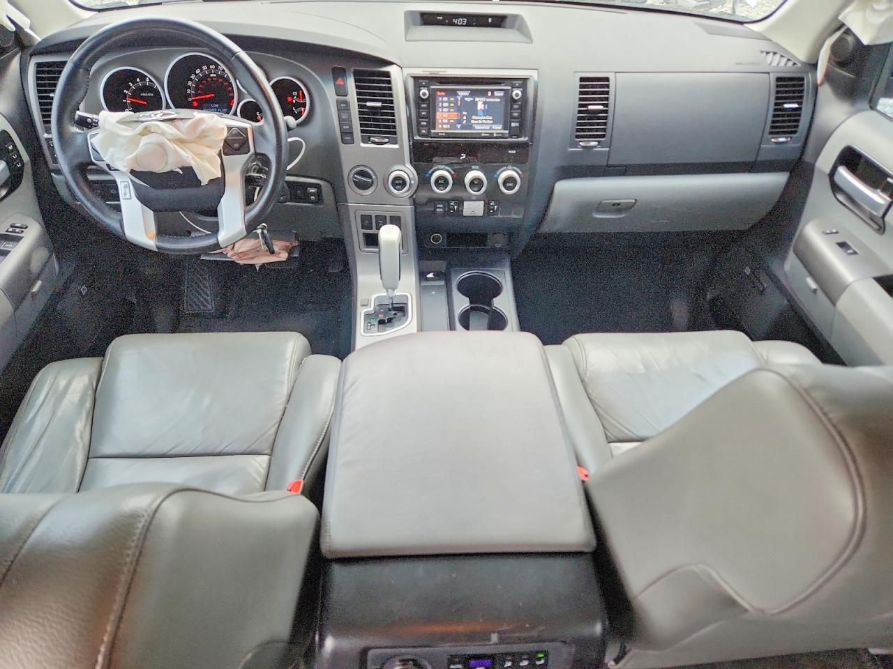 2016 Toyota Sequoia Limited - zdjęcie 8