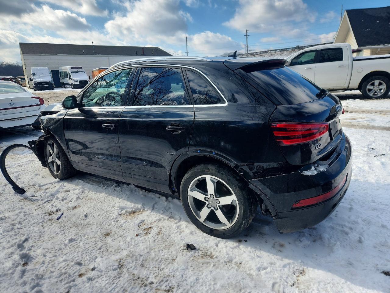 2015 Audi Q3 Premium Plus - zdjęcie 2
