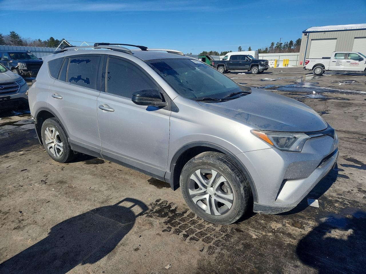 2017 Toyota Rav4 Le - zdjęcie 4