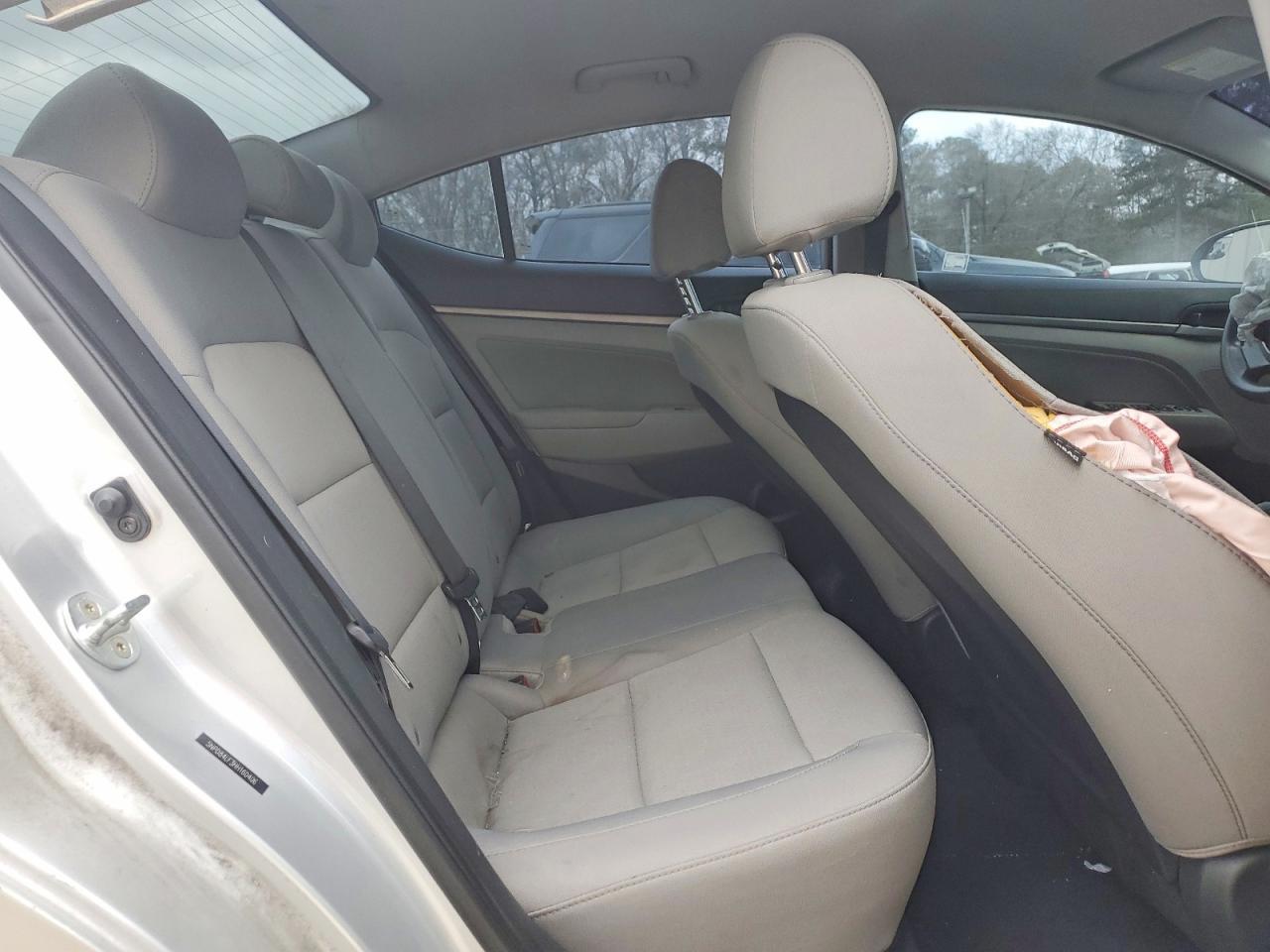 2017 Hyundai Elantra Se - zdjęcie 10