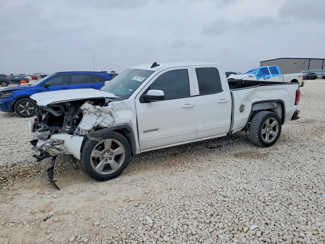 2017 GMC Sierra C1500 - zdjęcie główne