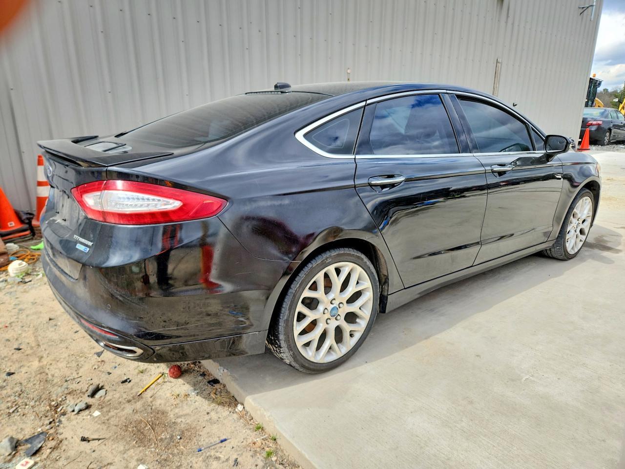 2013 Ford Fusion Titanium - zdjęcie 3