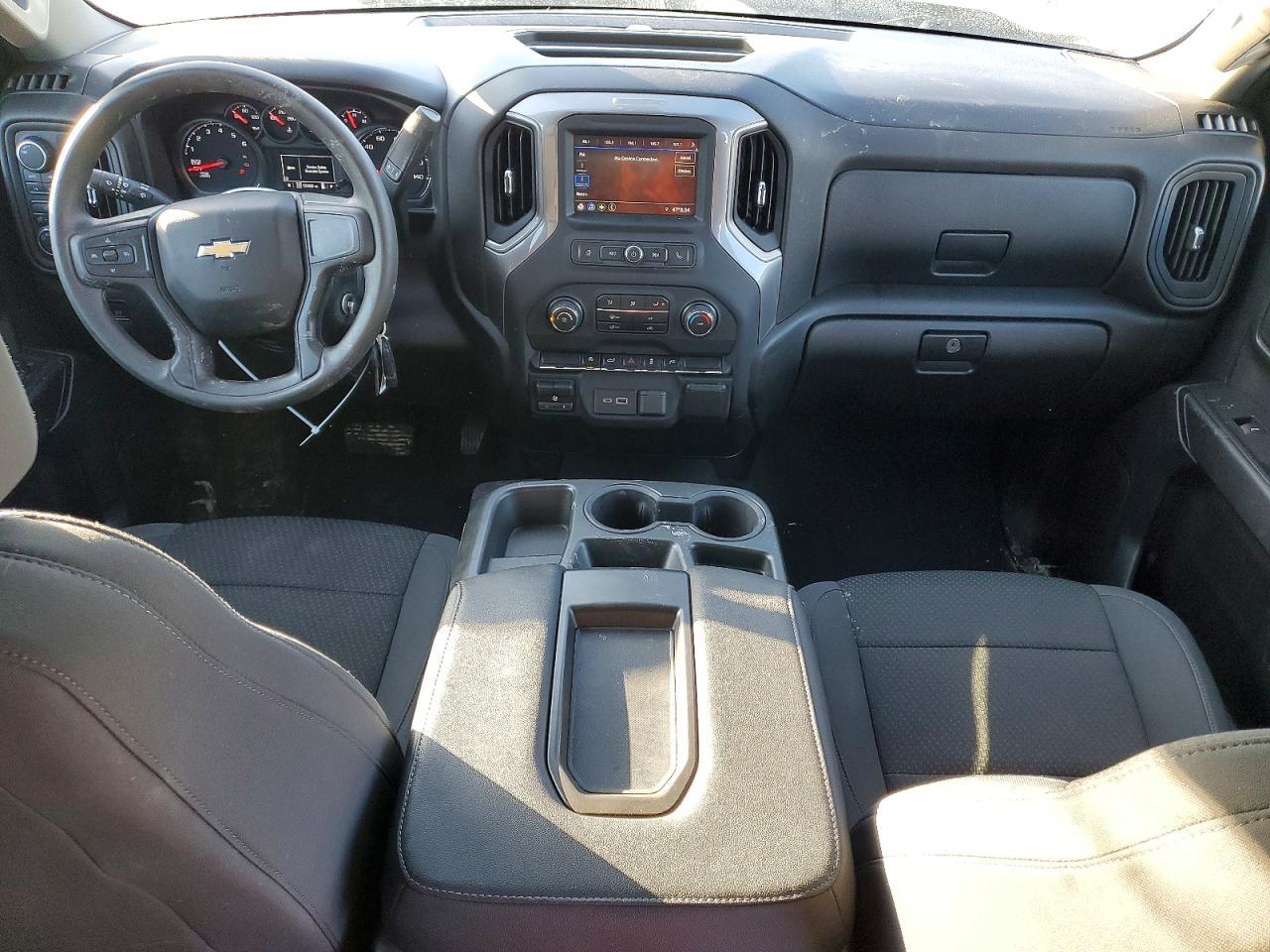 2021 Chevrolet Silverado K1500 Custom - zdjęcie 8