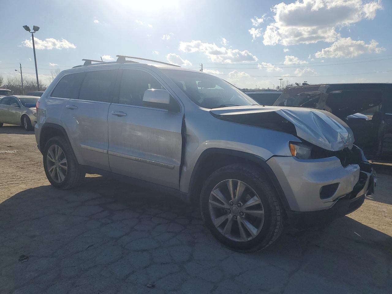 2013 Jeep Grand Cherokee Laredo - zdjęcie 4