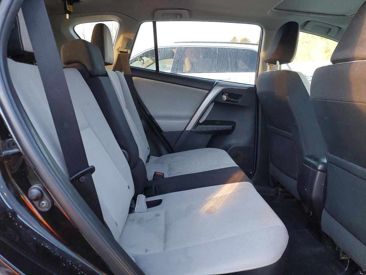 2018 Toyota Rav4 Adventure - zdjęcie 11