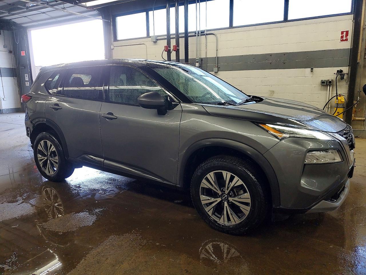 2023 Nissan Rogue Sv - zdjęcie 4