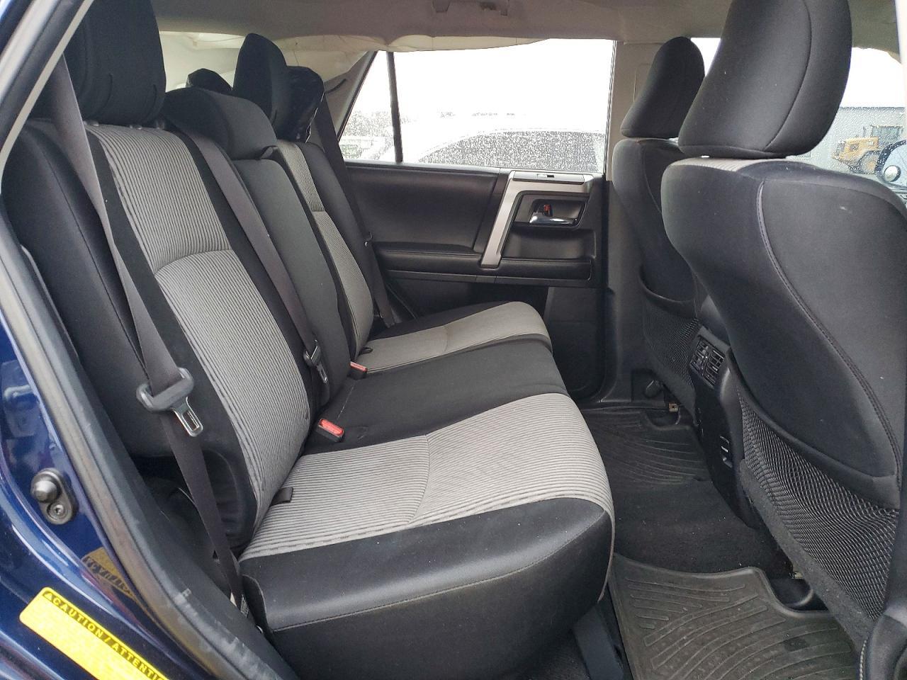 2015 Toyota 4Runner Sr5 - zdjęcie 11