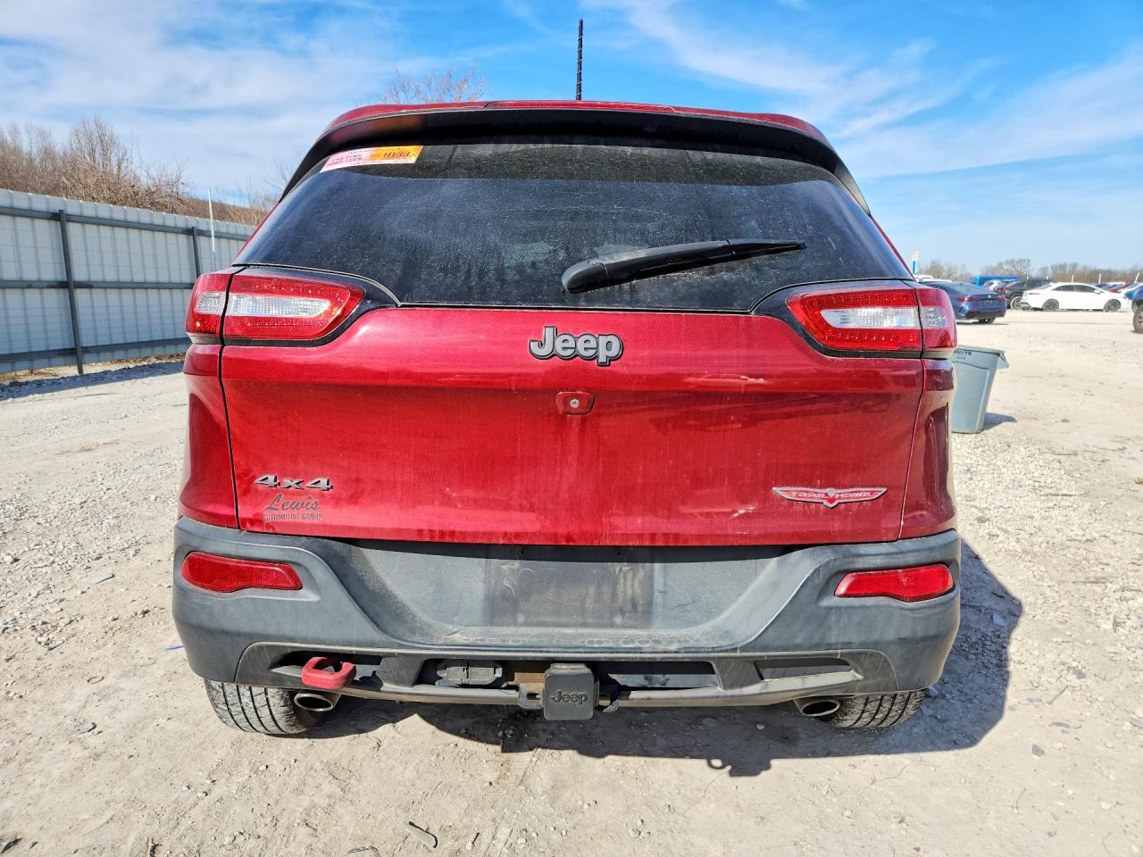 2015 Jeep Cherokee Trailhawk - zdjęcie 6