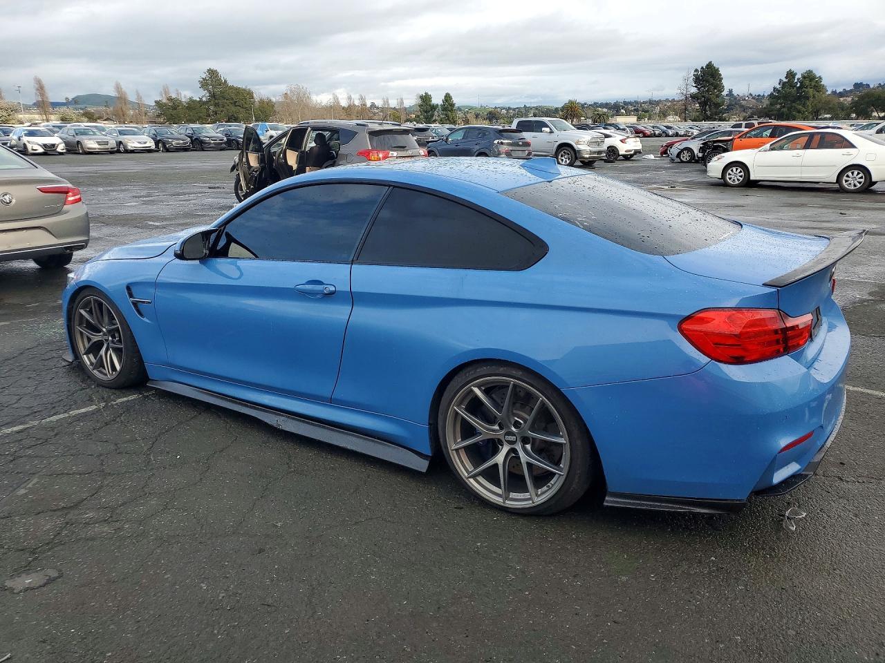 2015 BMW M4 - zdjęcie 2