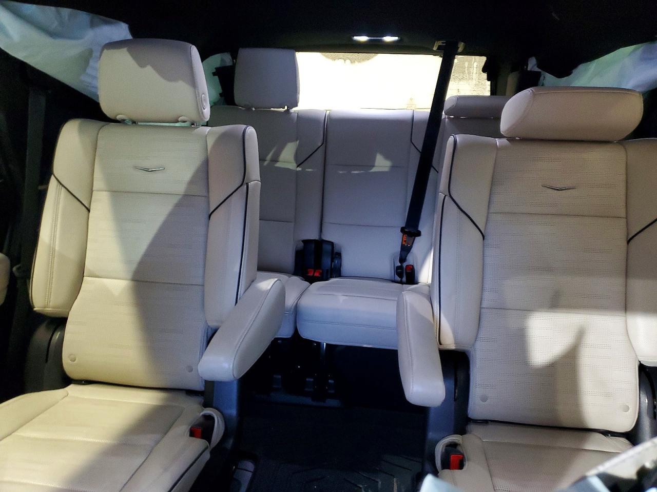 2022 Cadillac Escalade Sport - zdjęcie 10