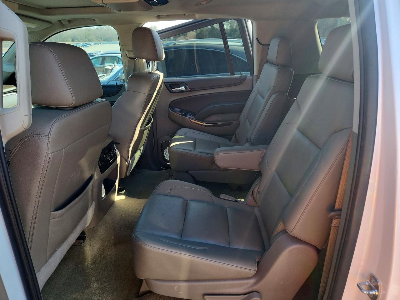 2016 Chevrolet Suburban K1500 Lt - zdjęcie 11