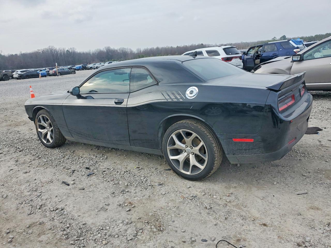 2016 Dodge Challenger Sxt - zdjęcie 2