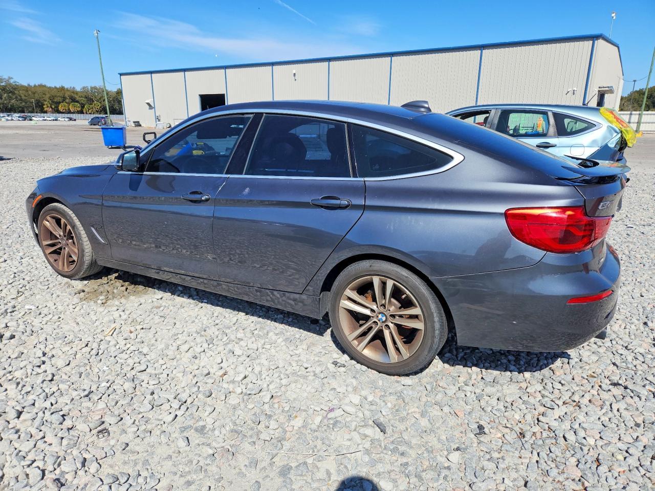 BMW Seria 3 - zdjęcie 2