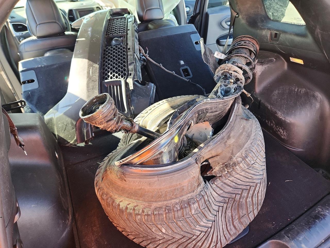 2021 Jeep Cherokee Latitude Plus - zdjęcie 12