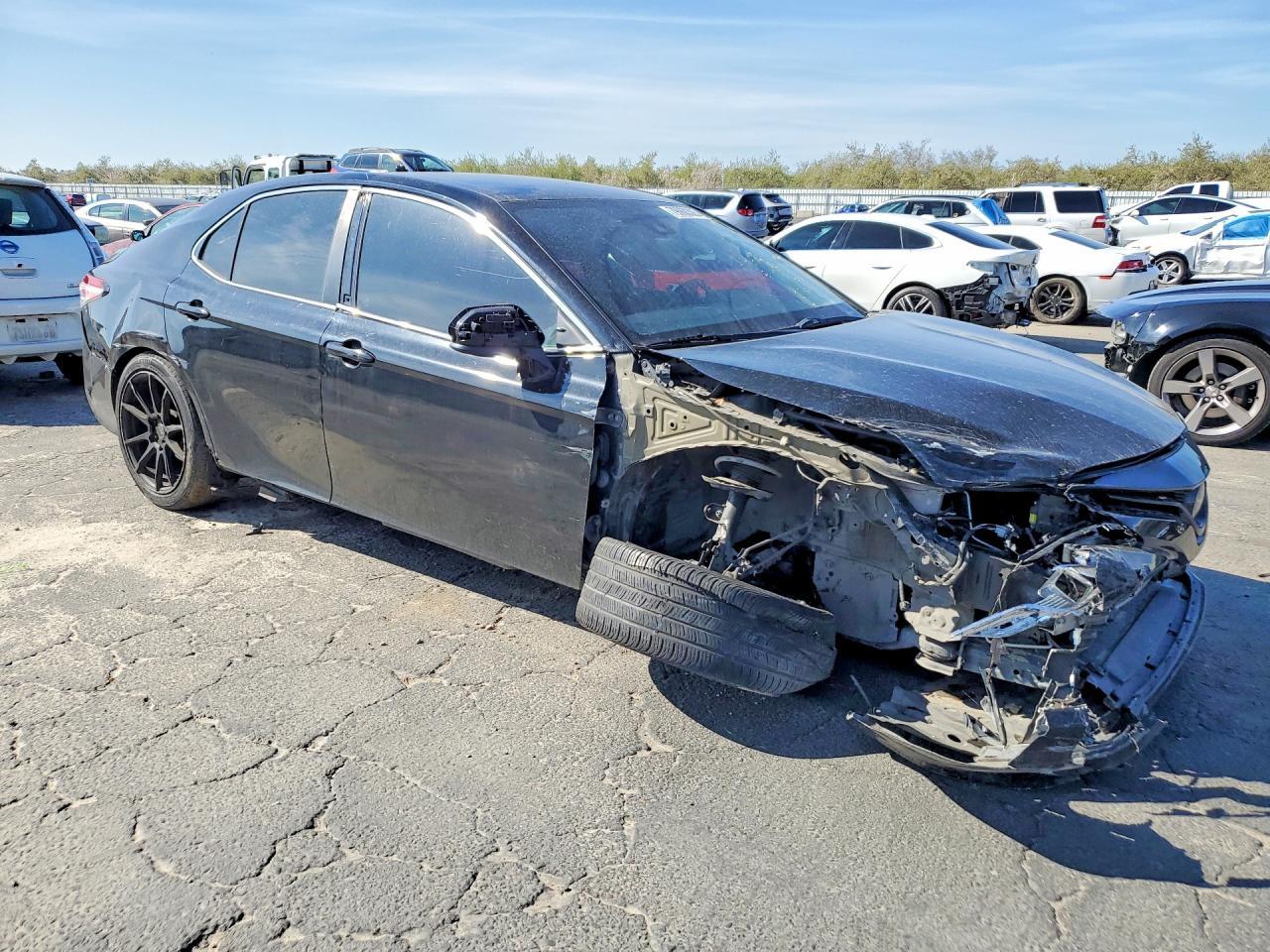 2019 Toyota Camry /Le/ - zdjęcie 4