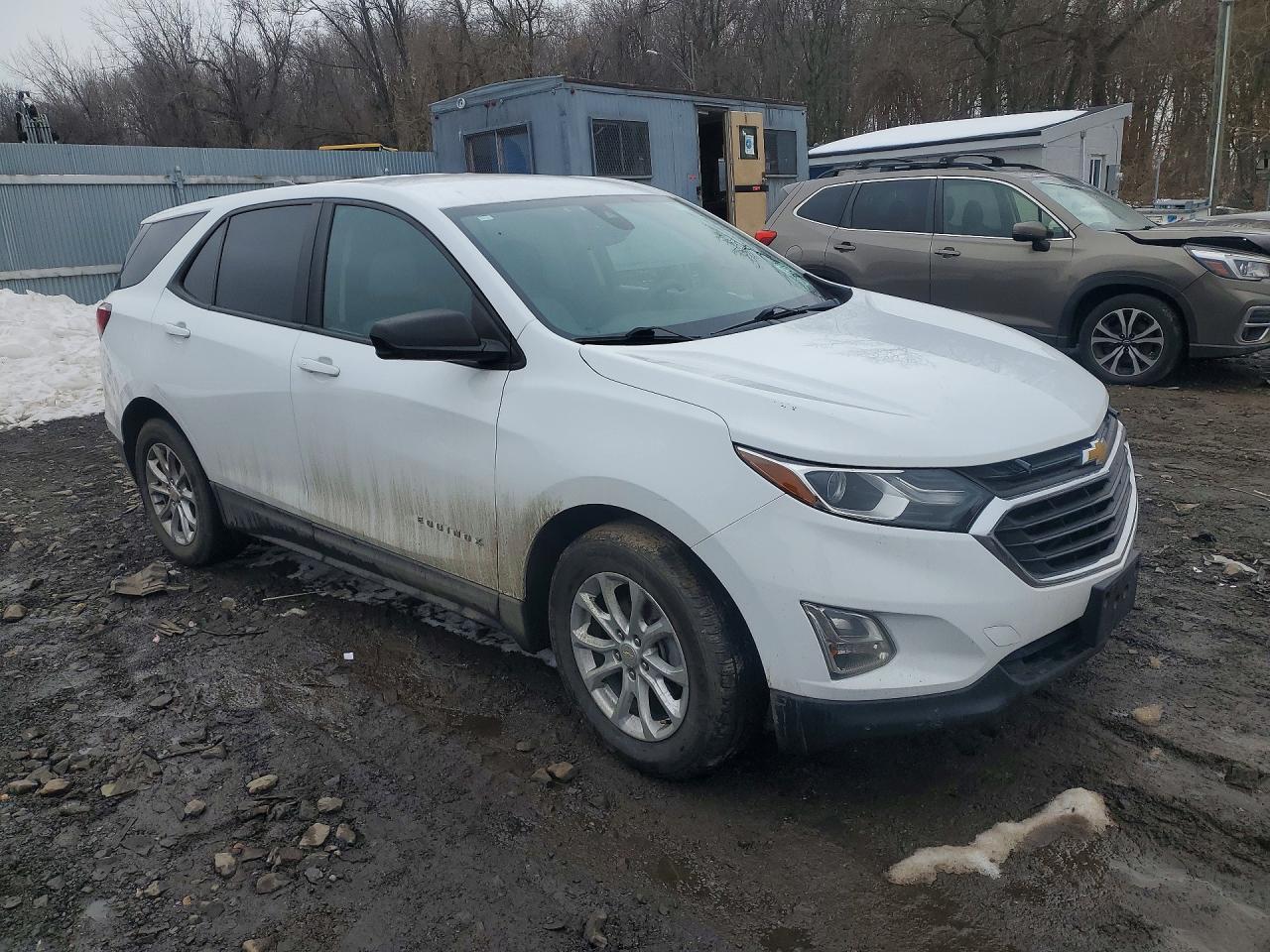 2020 Chevrolet Equinox Ls - zdjęcie 4