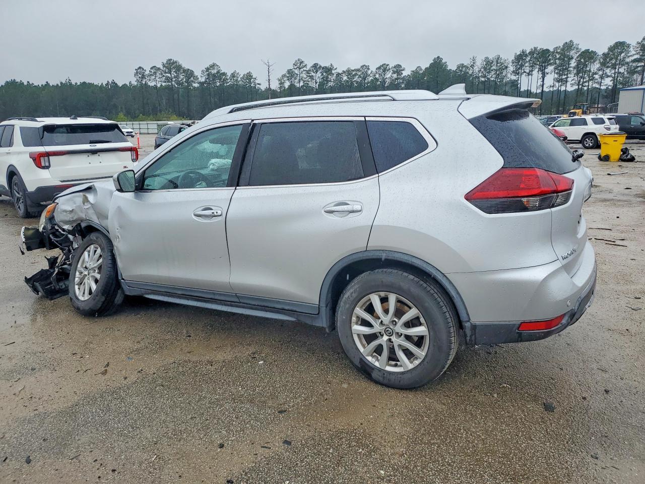 2019 Nissan Rogue Sv - zdjęcie 2