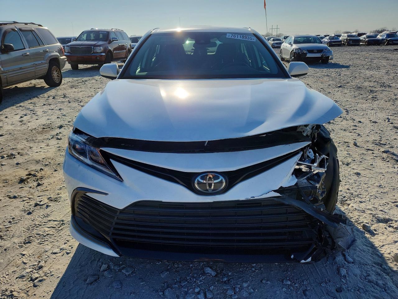 2022 Toyota Camry Le - zdjęcie 5