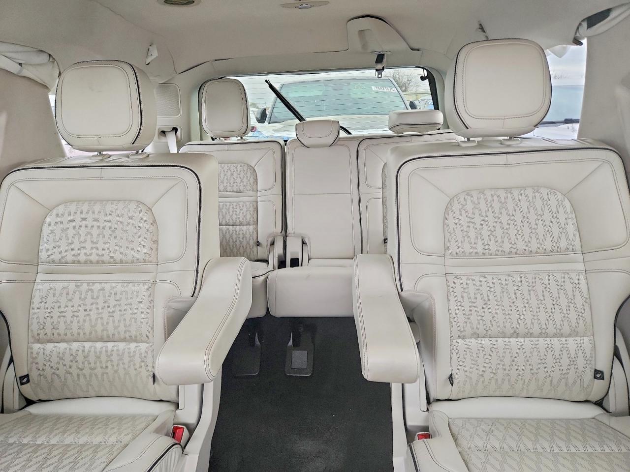 2021 Lincoln Navigator Black Label - zdjęcie 10