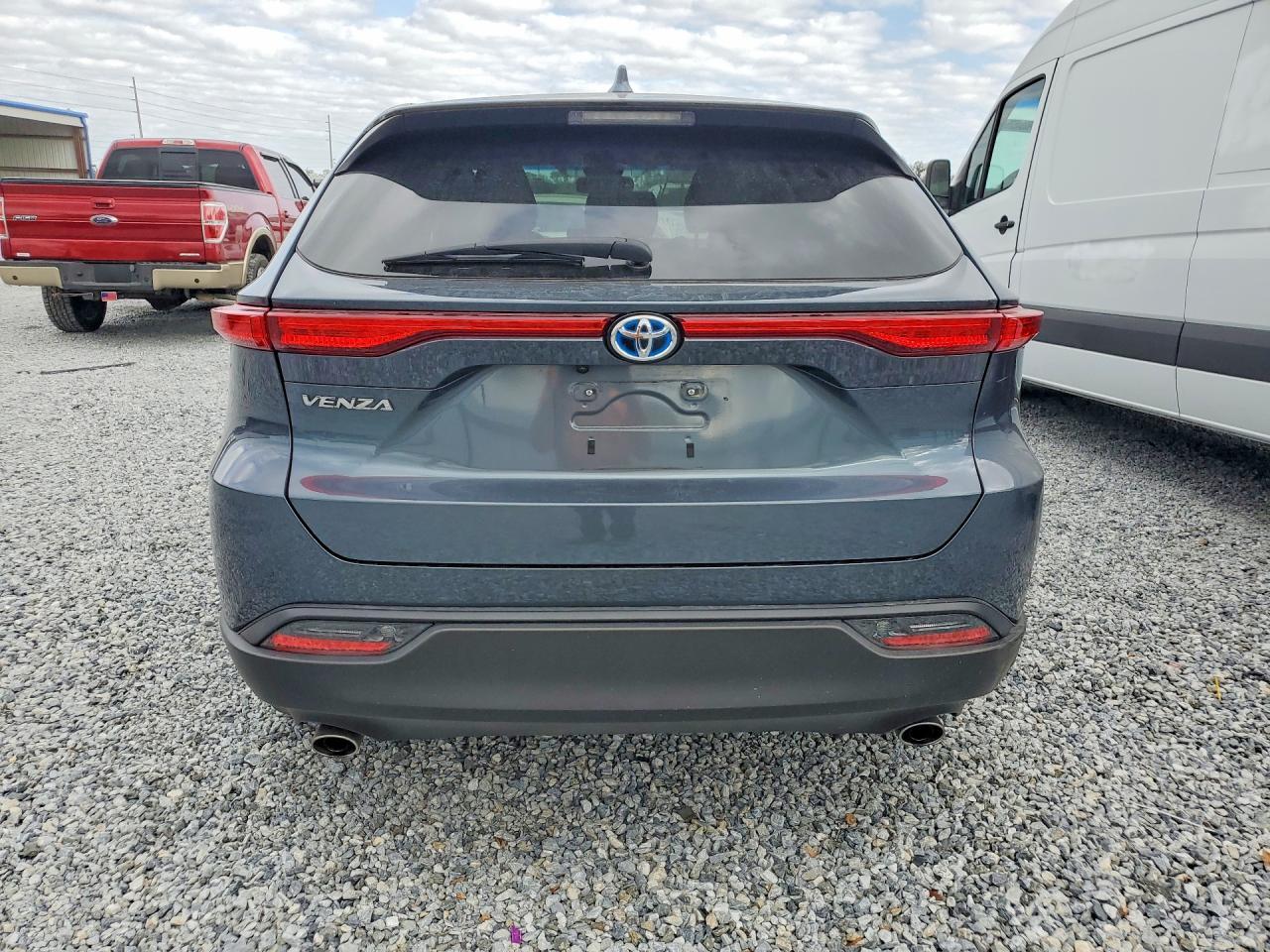 2024 Toyota Venza Le - zdjęcie 6