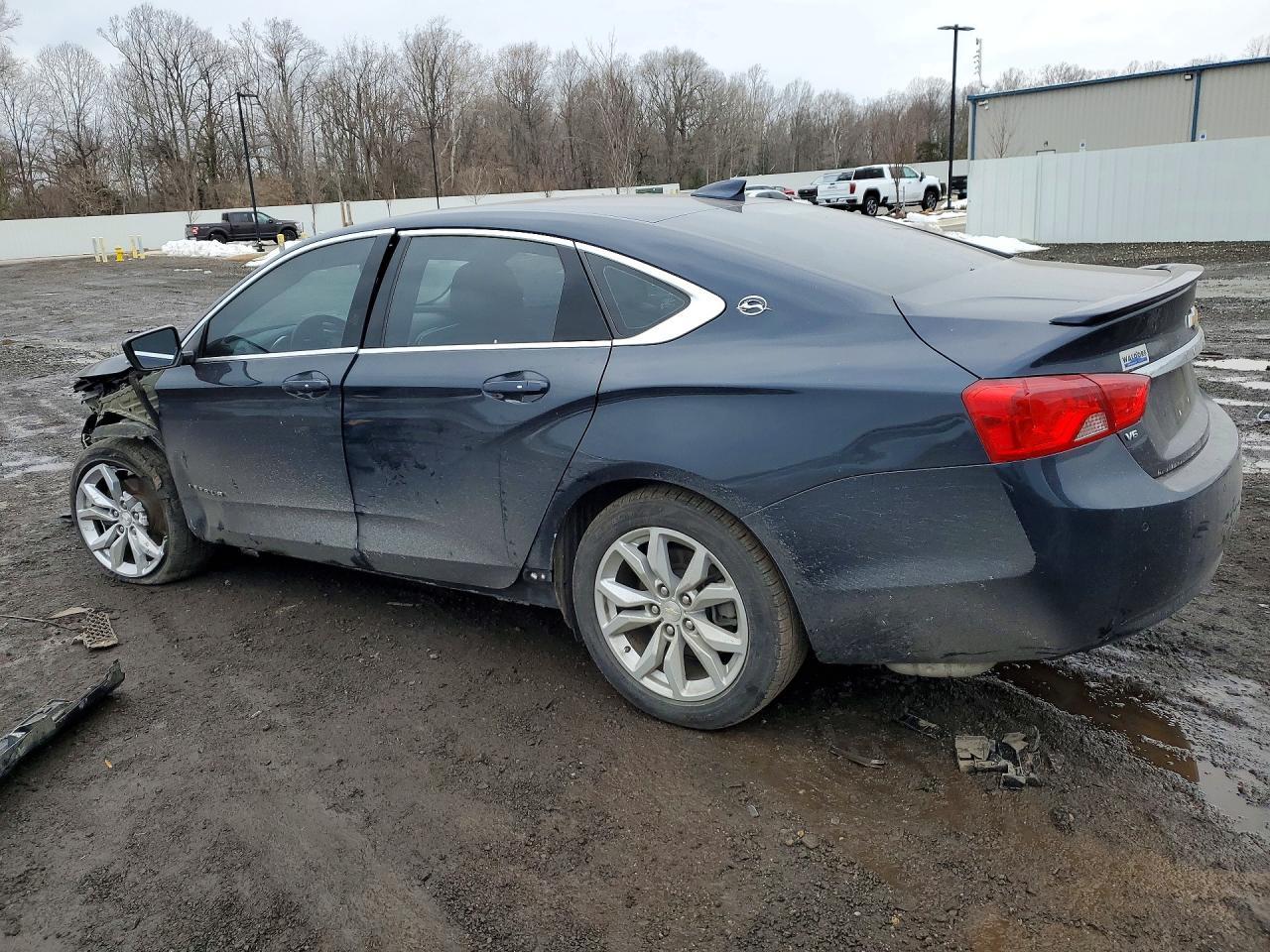 2019 Chevrolet Impala Lt - zdjęcie 2