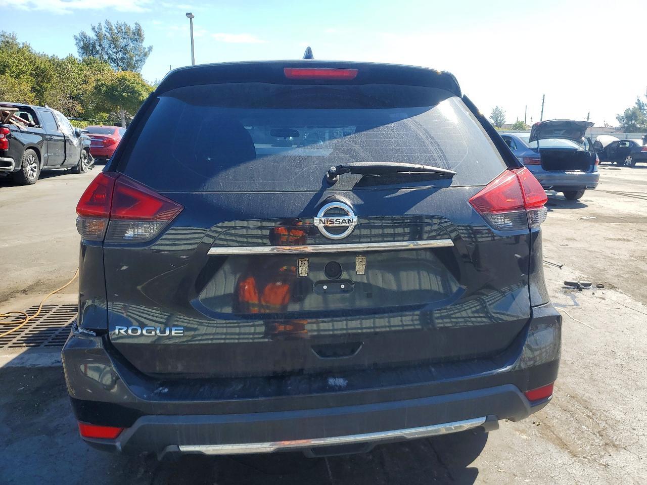 2018 Nissan Rogue S - zdjęcie 6