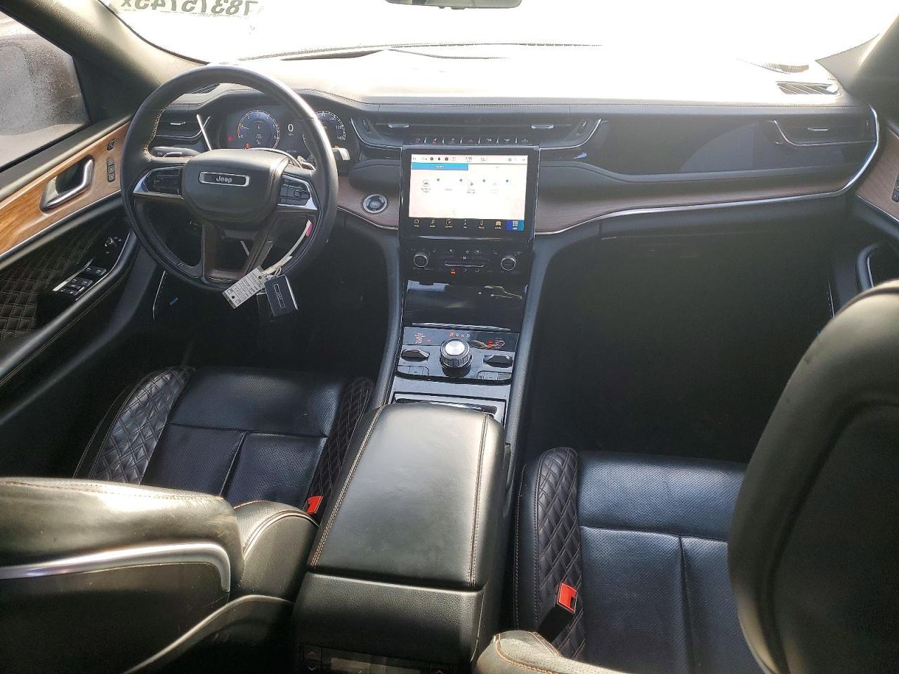 2023 Jeep Grand Cherokee Summit - zdjęcie 8