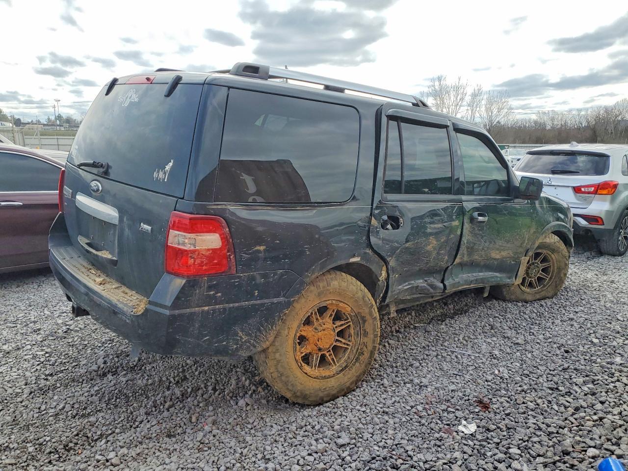 2013 Ford Expedition Limited - zdjęcie 3