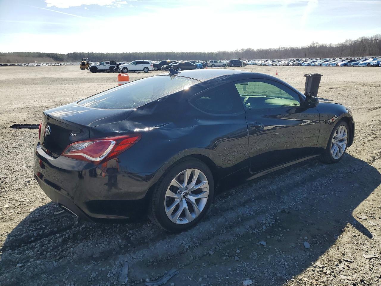 2013 Hyundai Genesis Coupe 2.0T - zdjęcie 3