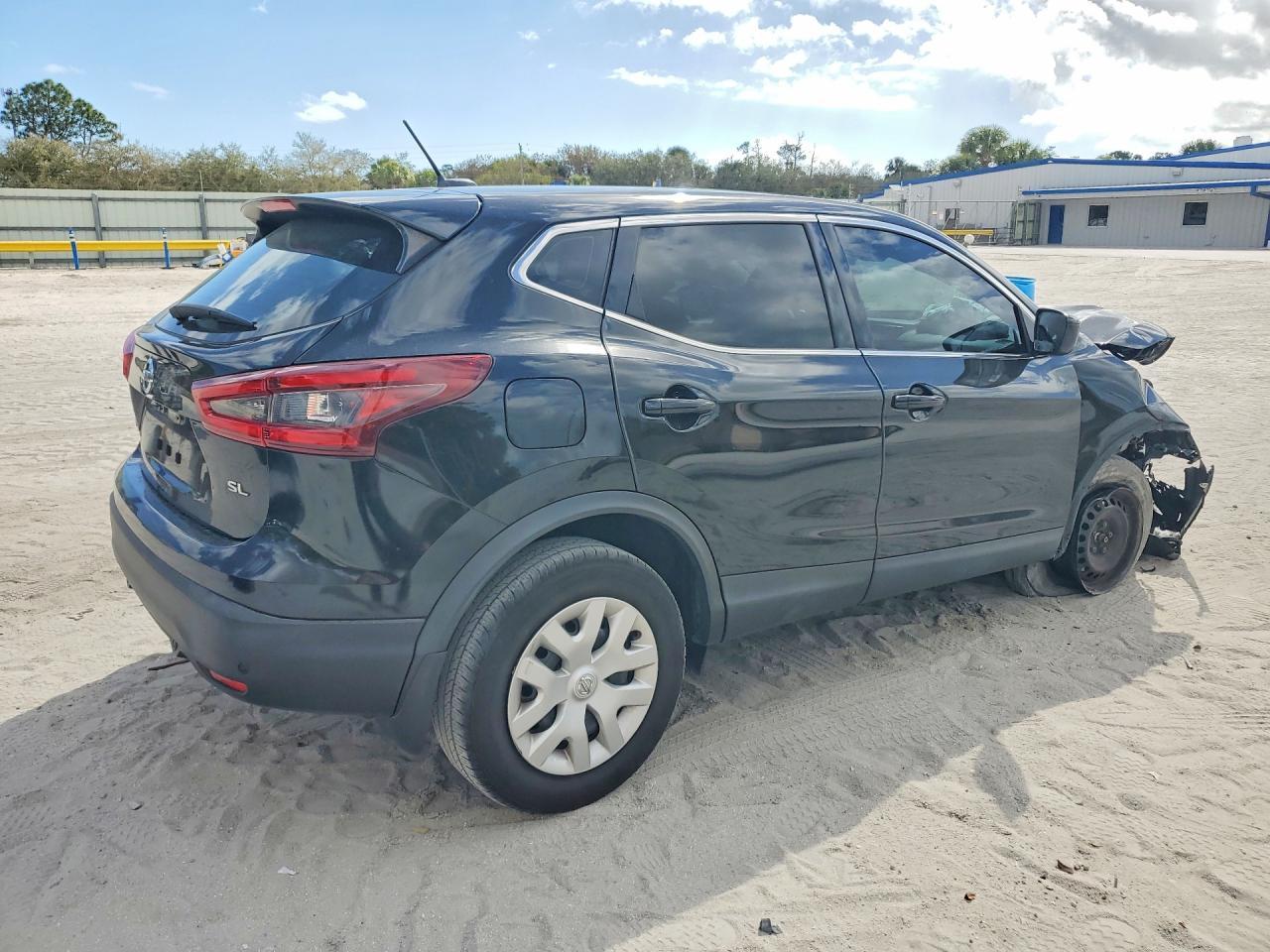 2020 Nissan Rogue Sport S - zdjęcie 3