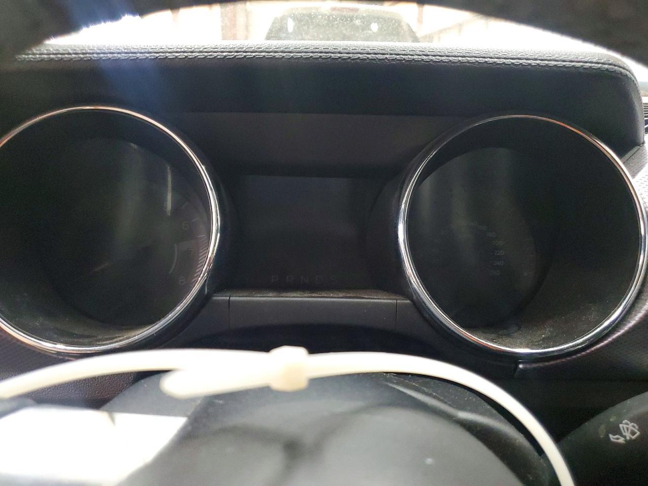 2015 Ford Mustang - zdjęcie 9