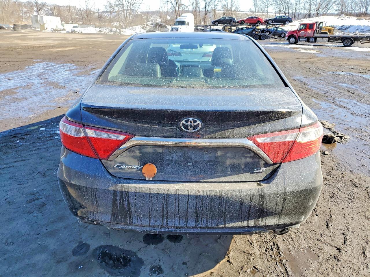 2017 Toyota Camry Le - zdjęcie 6
