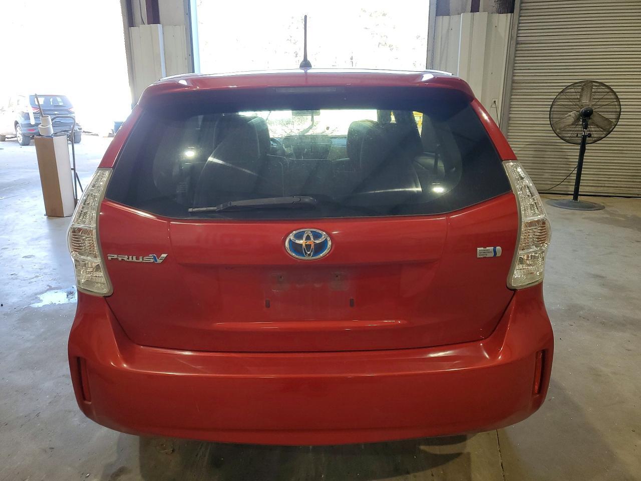 2014 Toyota Prius V Two - zdjęcie 6