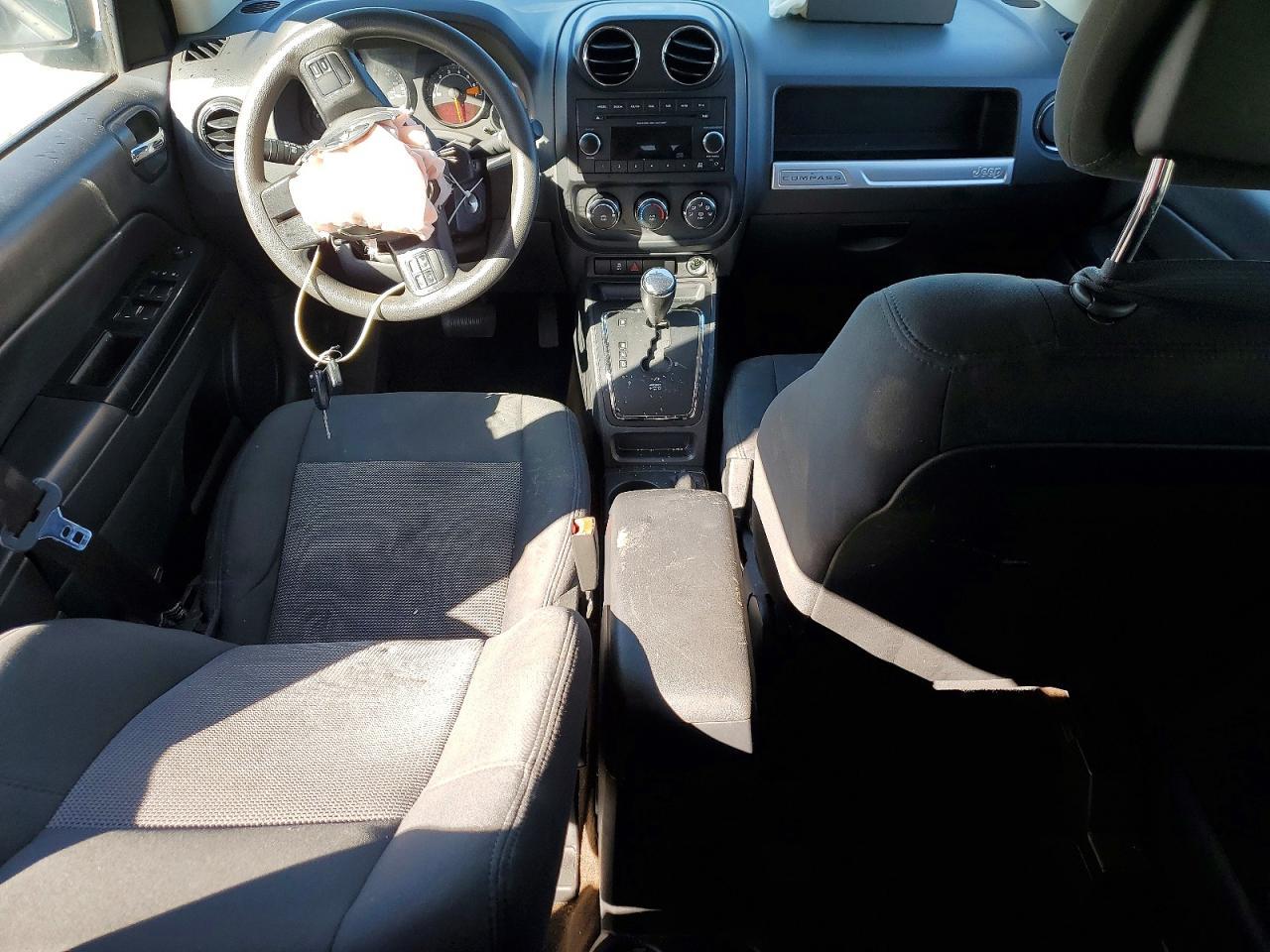 2014 Jeep Compass Sport - zdjęcie 8