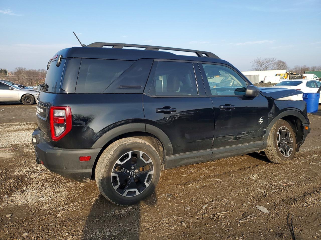 2022 Ford Bronco Sport Outer Banks - zdjęcie 3