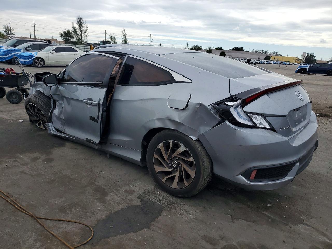 2018 Honda Civic Lx - zdjęcie 2