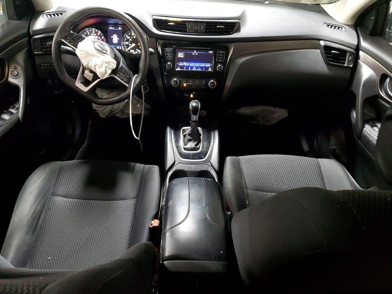 2020 Nissan Rogue Sport S - zdjęcie 8