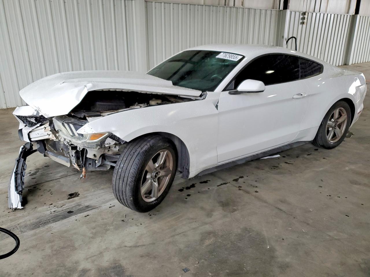 2016 Ford Mustang - zdjęcie główne