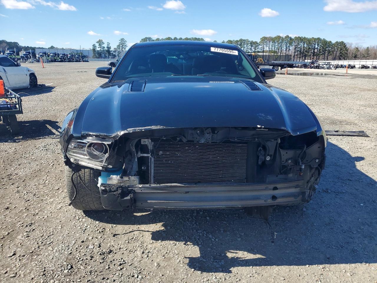 Ford Mustang - zdjęcie 5